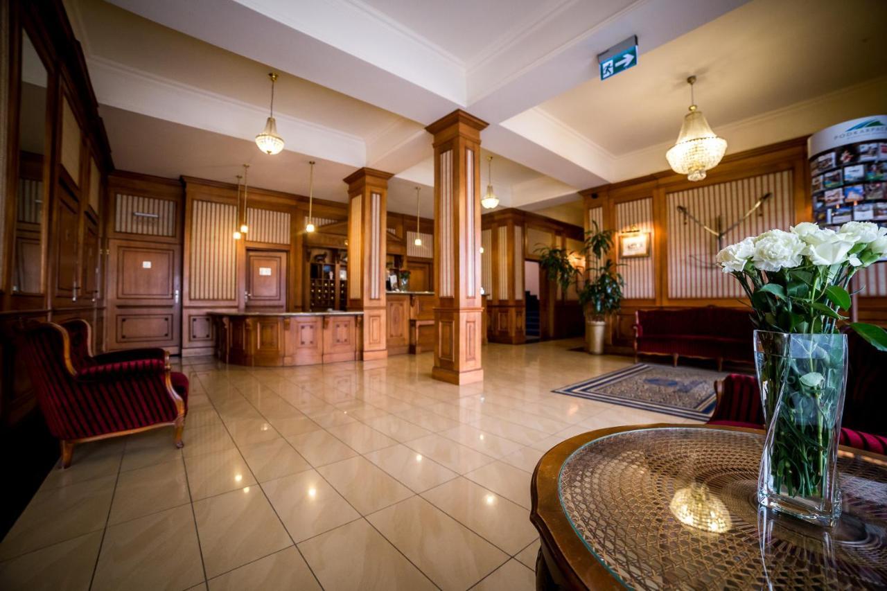 Hotel Nowy Dwor W Zaczerniu Rzeszow Ngoại thất bức ảnh