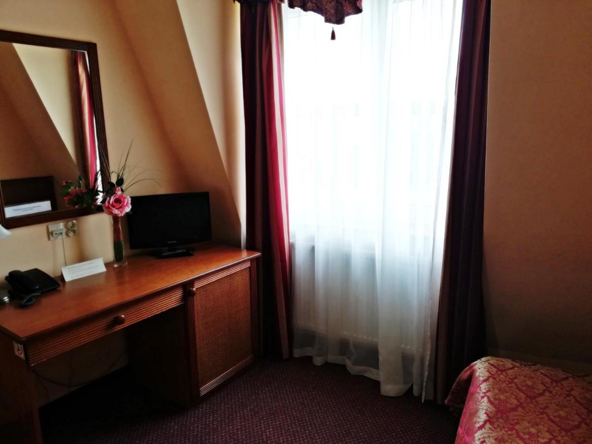 Hotel Nowy Dwor W Zaczerniu Rzeszow Ngoại thất bức ảnh